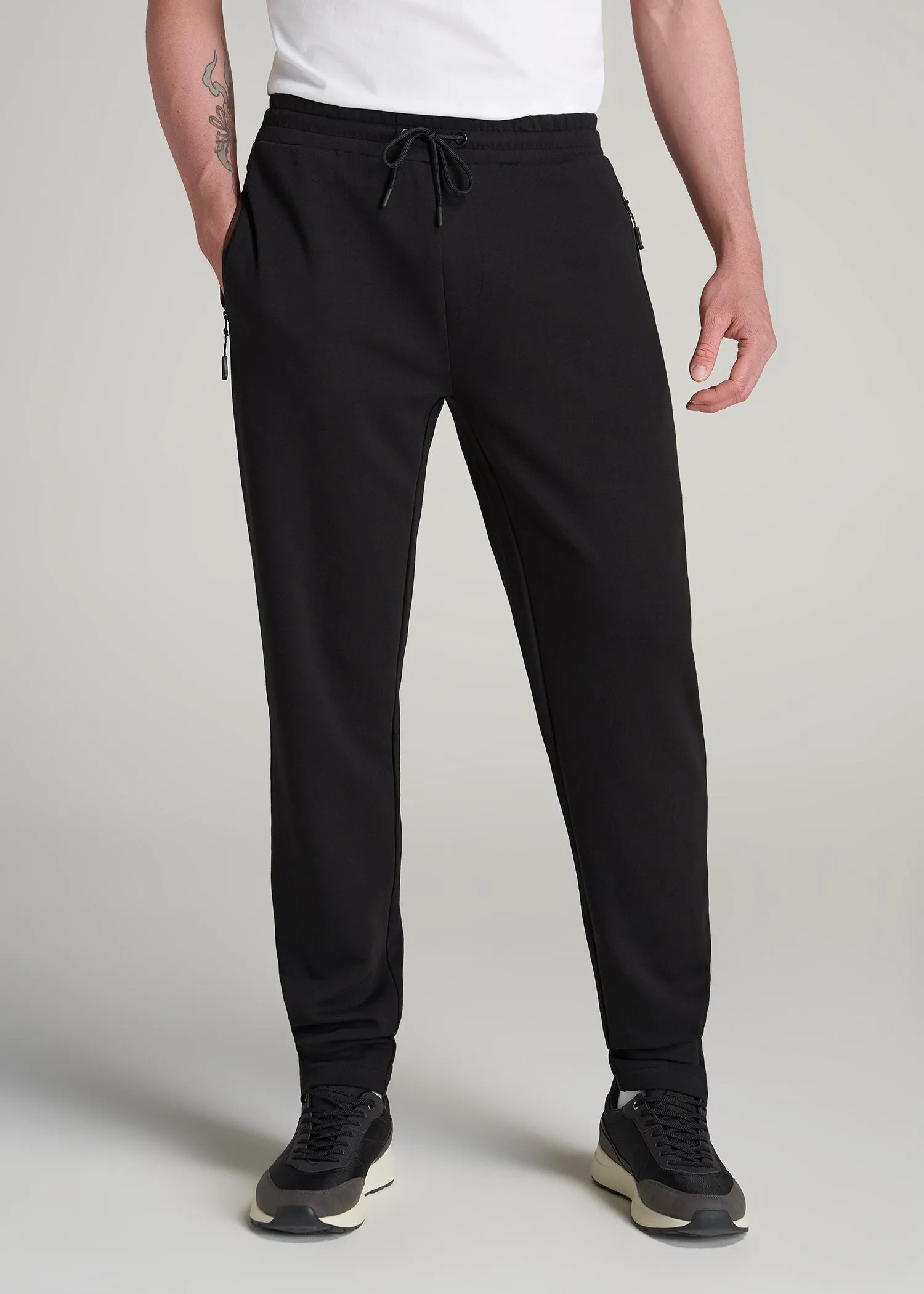 Tall Men's Tech-Knit Zip Joggers in Black