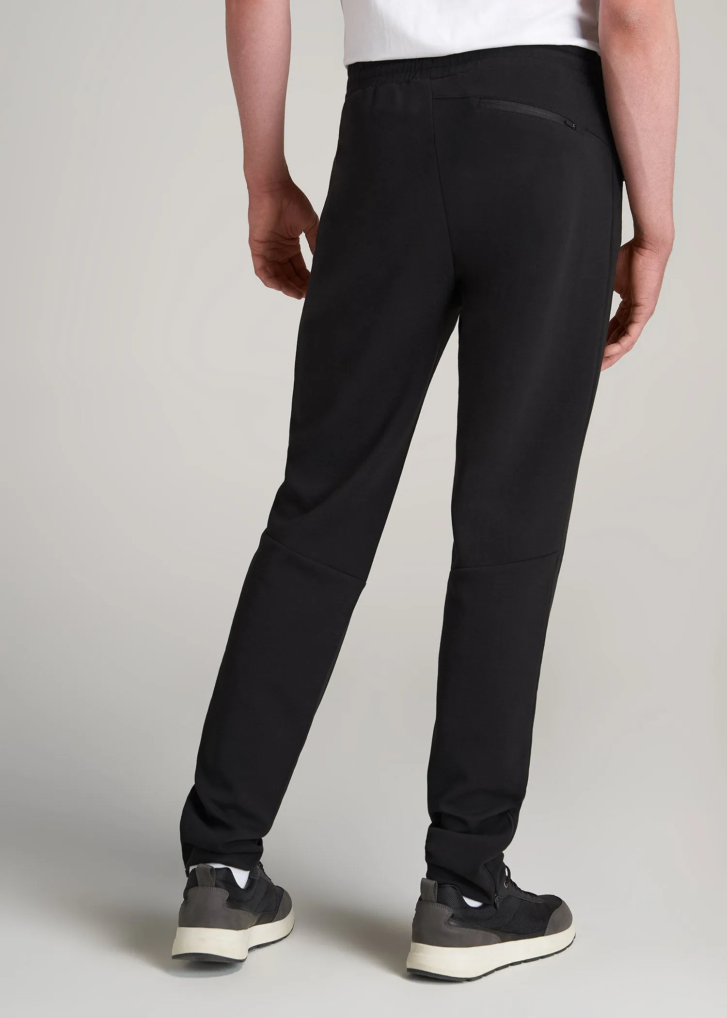 Tall Men's Tech-Knit Zip Joggers in Black